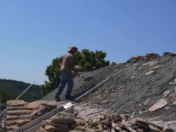 mise en place du béton de chanvre sur la voute